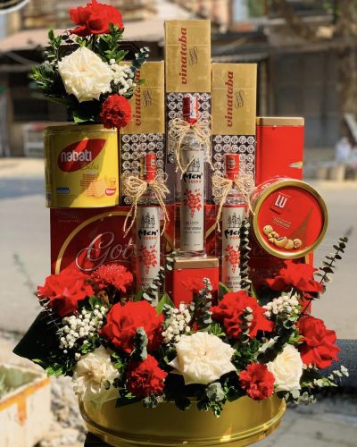 <img src='https://andy.vn/image/cache/data/product/1152023-400x500.jpg' height='400px'> BÁNH CHÈ RƯỢU THUỐC