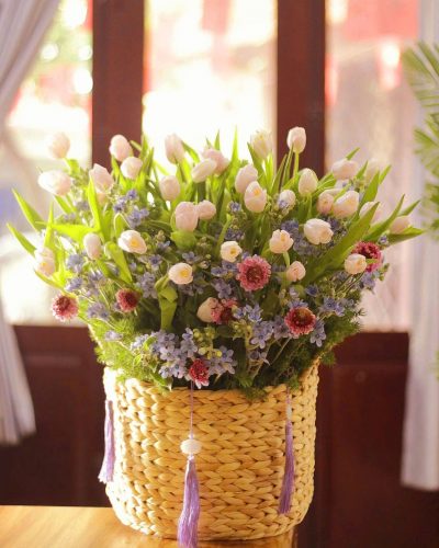 <img src='https://andy.vn/image/cache/data/product/116202653-400x500.jpg' height='400px'> Hoa tulip 1