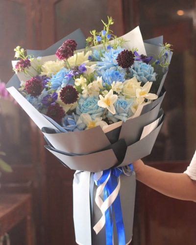 <img src='https://andy.vn/image/cache/data/product/117202617-400x500.jpg' height='400px'> Nghĩ về em