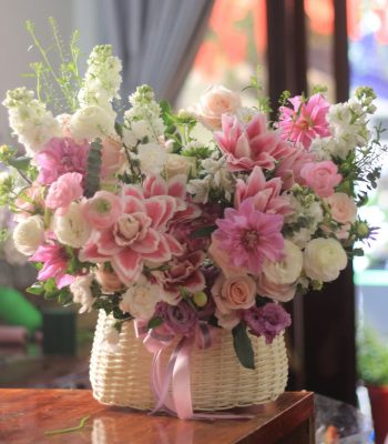 Giỏ hoa tinh nghịch