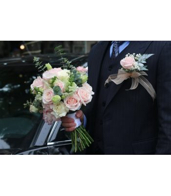 Hoa cô dâu hồng kem