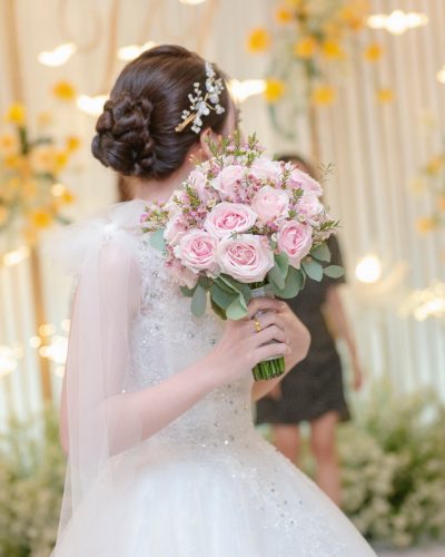 Hoa cưới cô dâu thanh liễu +hồng