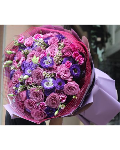 <img src='https://andy.vn/image/cache/data/product/542023-400x500.jpg' height='400px'> Lặng thầm
