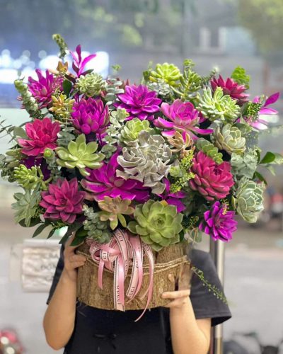 <img src='https://andy.vn/image/cache/data/product/7102024-400x500.jpg' height='400px'> Hoa chúc mừng