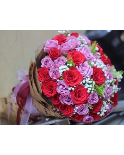 <img src='https://andy.vn/image/cache/data/product/81020199-400x500.jpg' height='400px'> Riêng một góc trời