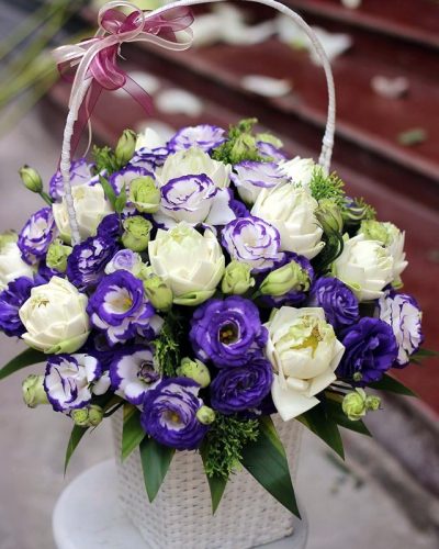 <img src='https://andy.vn/image/cache/data/product/hoa-andy00034-400x500.jpg' height='400px'> Thương thầm